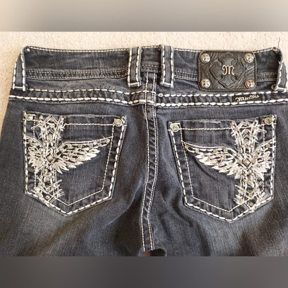 Miss Me, Size 28, Dark blue wash almost black boot cut jeans! I love these!